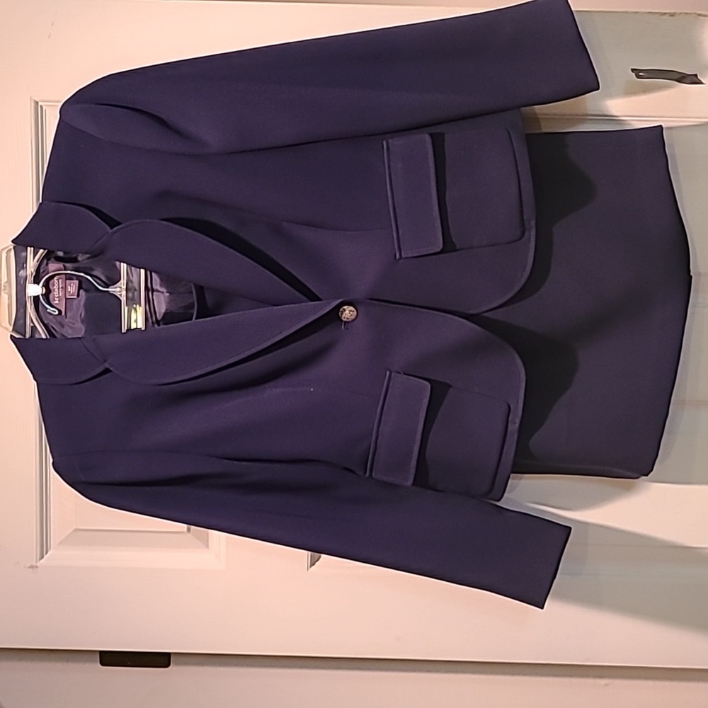 Liz Claiborne 6 Petite two piece skirt suit